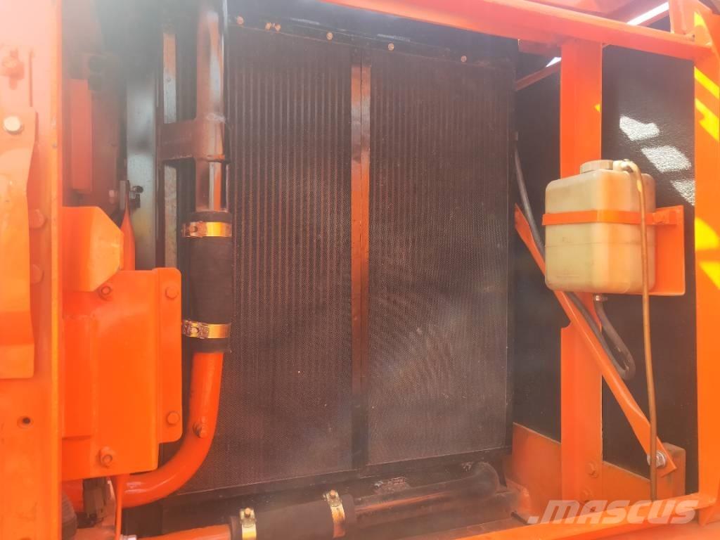 Doosan DH220LC-7 Bageri gusjeničari