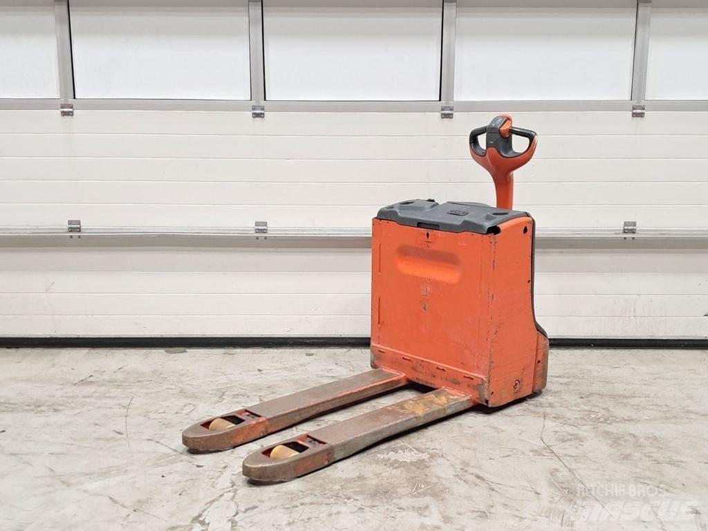 Linde T16 Ručni paletni viličar