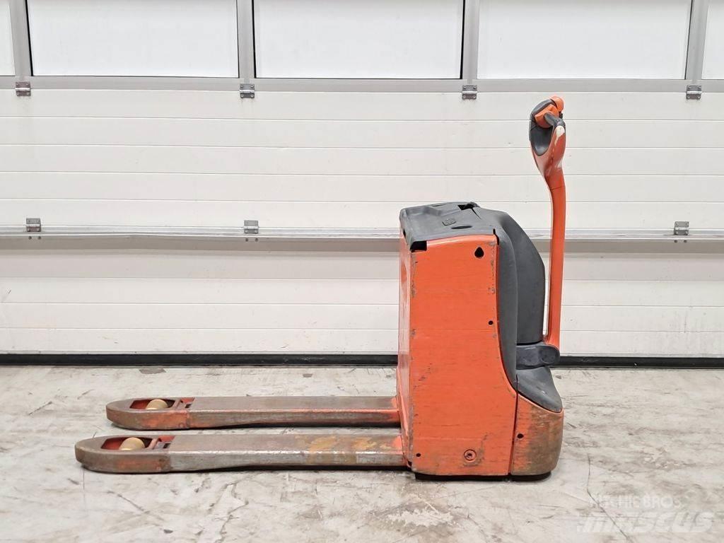 Linde T16 Ručni paletni viličar