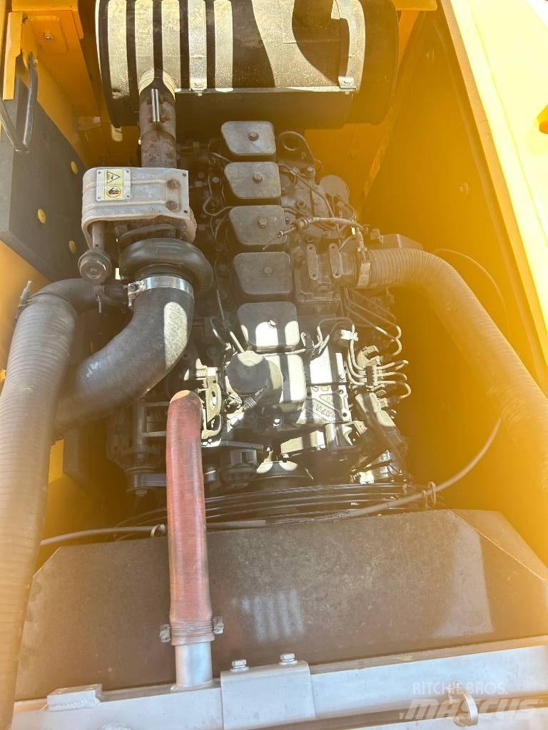 Hyundai 210w-9 Bageri na kotačima