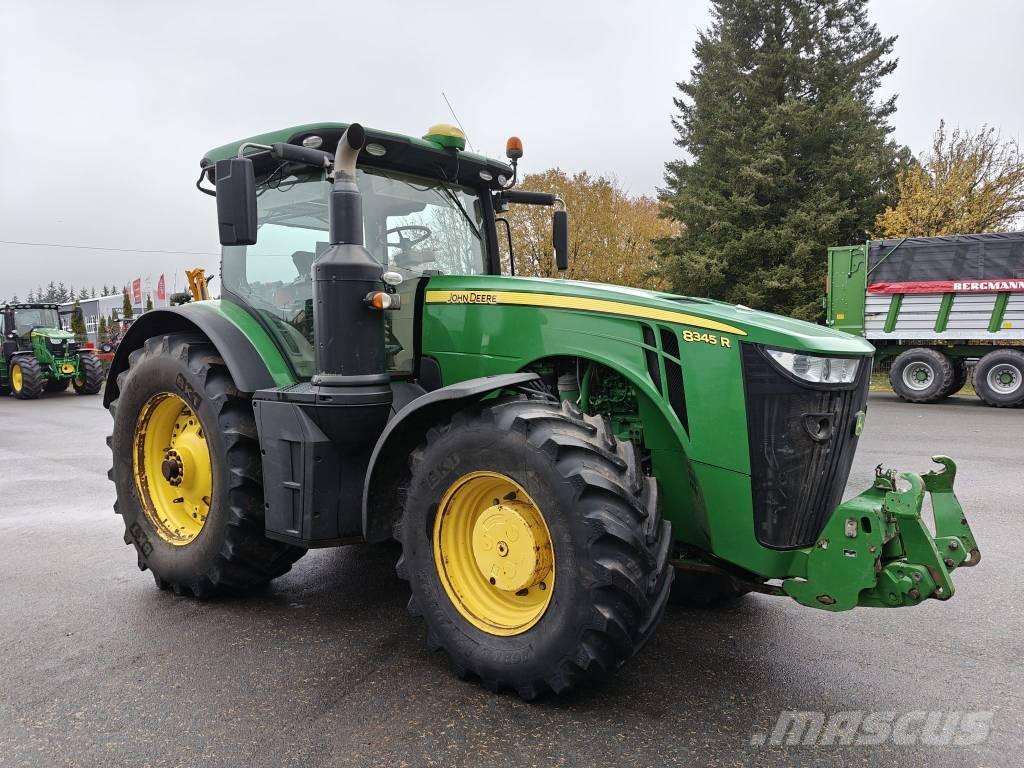 John Deere 8345 R Traktori