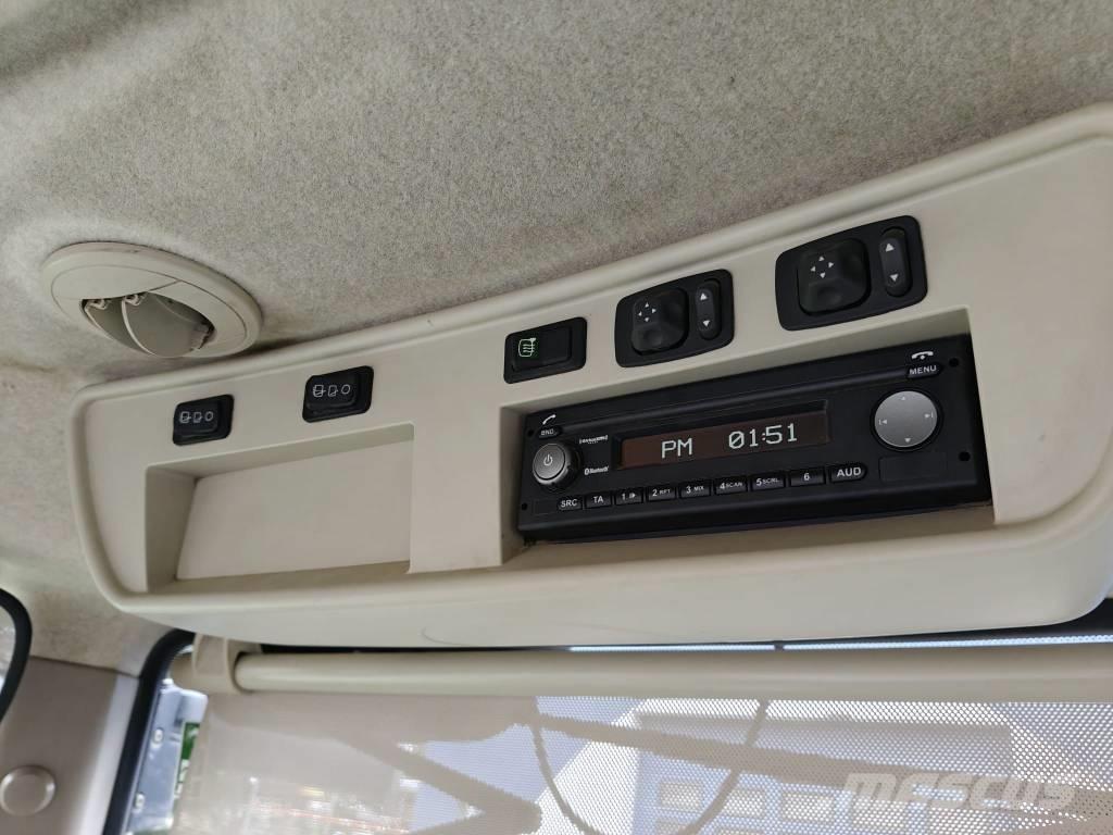 John Deere 8345 R Traktori