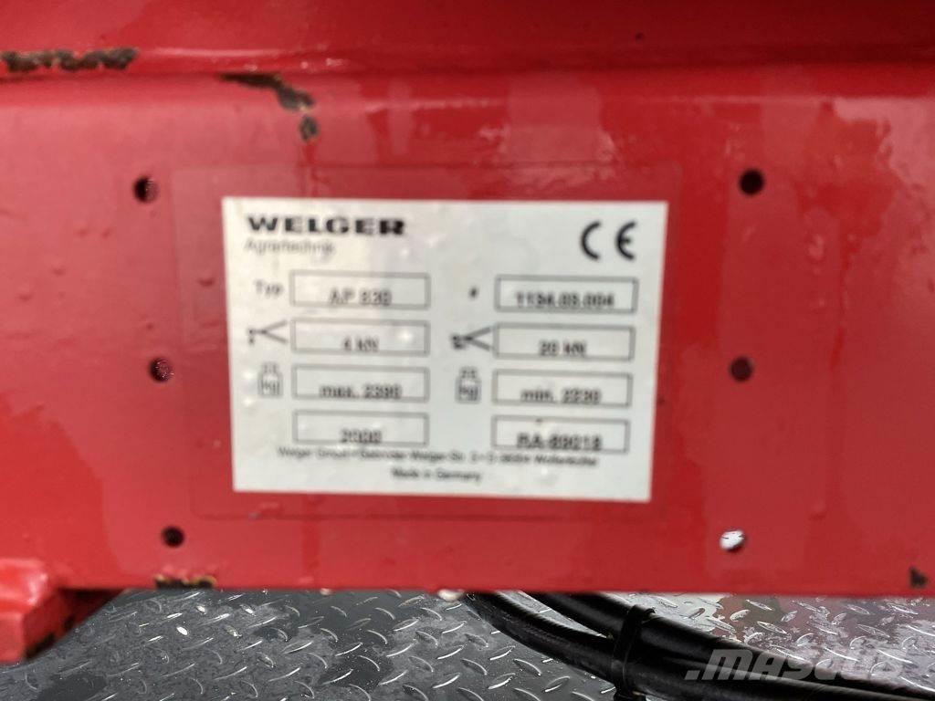 Welger AP 830 Balirke za kockaste bale
