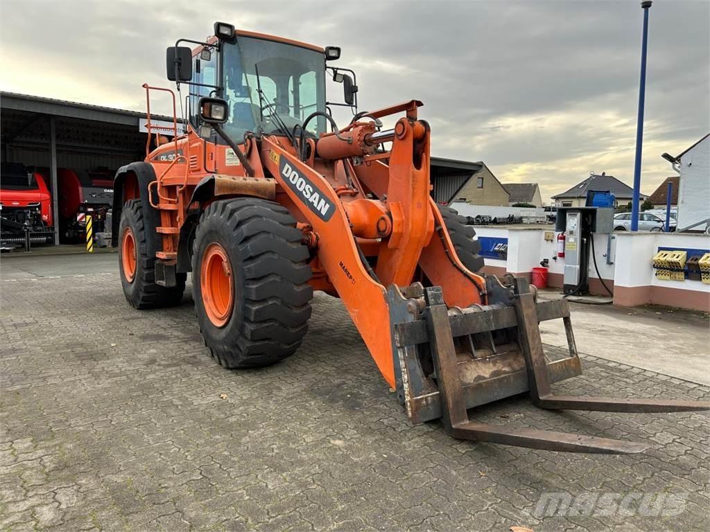 Doosan DL 300 Utovarivači na kotačima