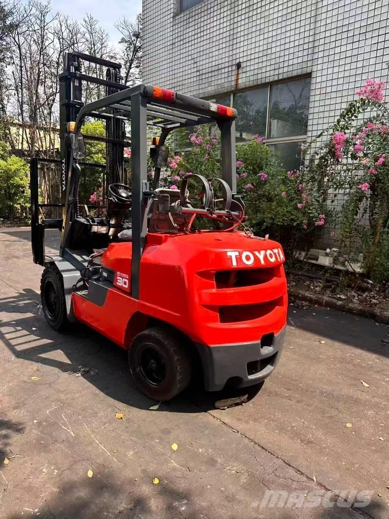 Toyota FD 30 Dizelski viličari