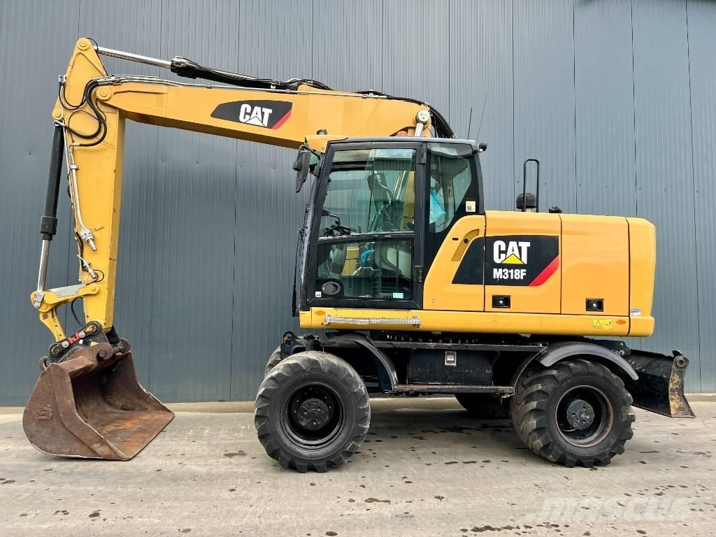 CAT M318F Bageri na kotačima