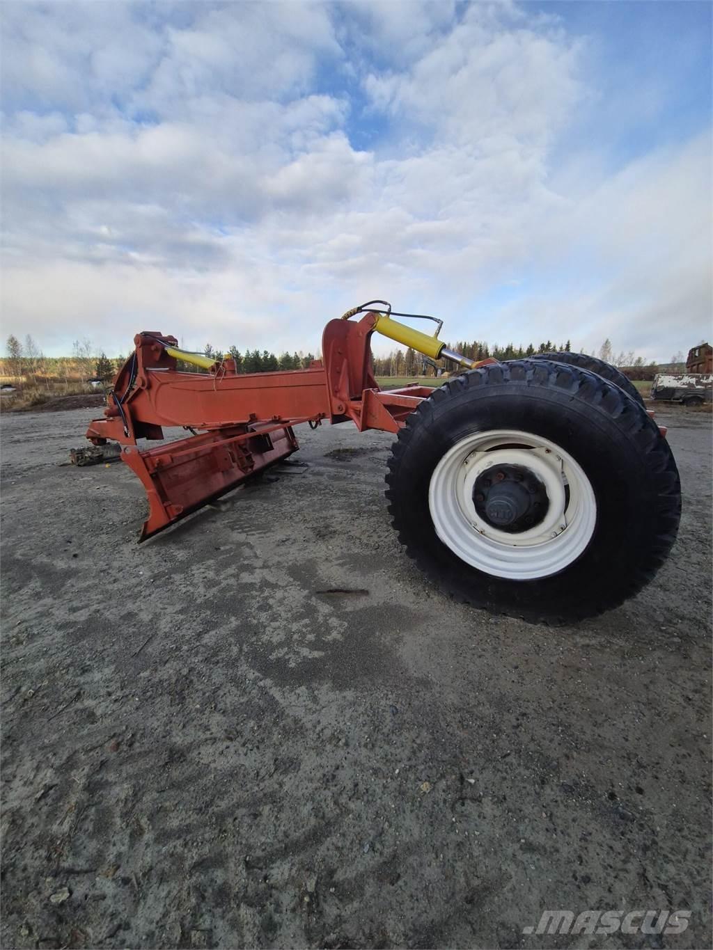  Peltolana omateko Plugovi za putove