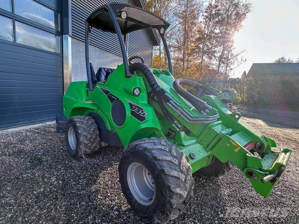 Avant 745 Višenamjenski utovarivači