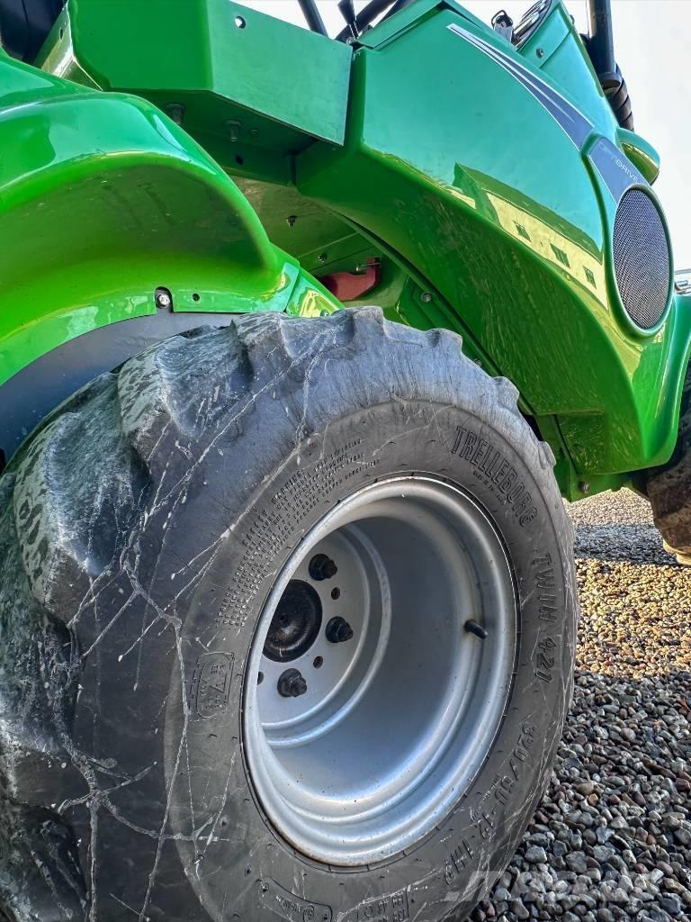 Avant 745 Višenamjenski utovarivači