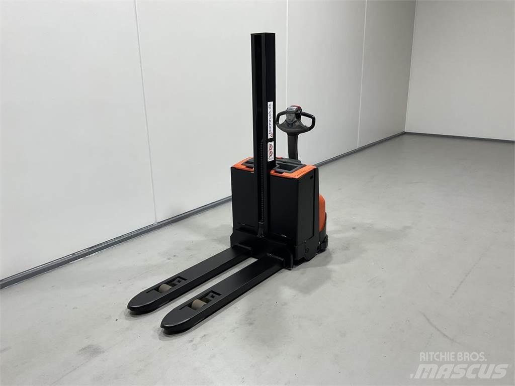 BT SWE080L Samopogonski ručni viličari