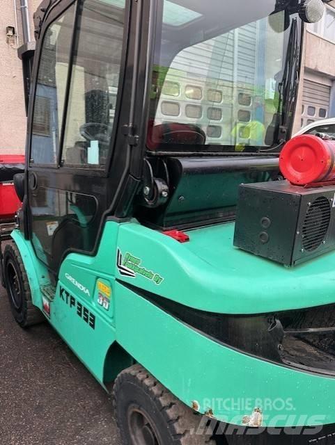 Mitsubishi FD 35 N Dizelski viličari