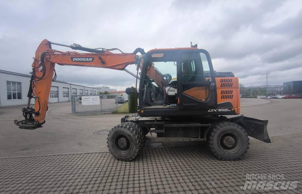 Doosan DX 165 W Bageri na kotačima