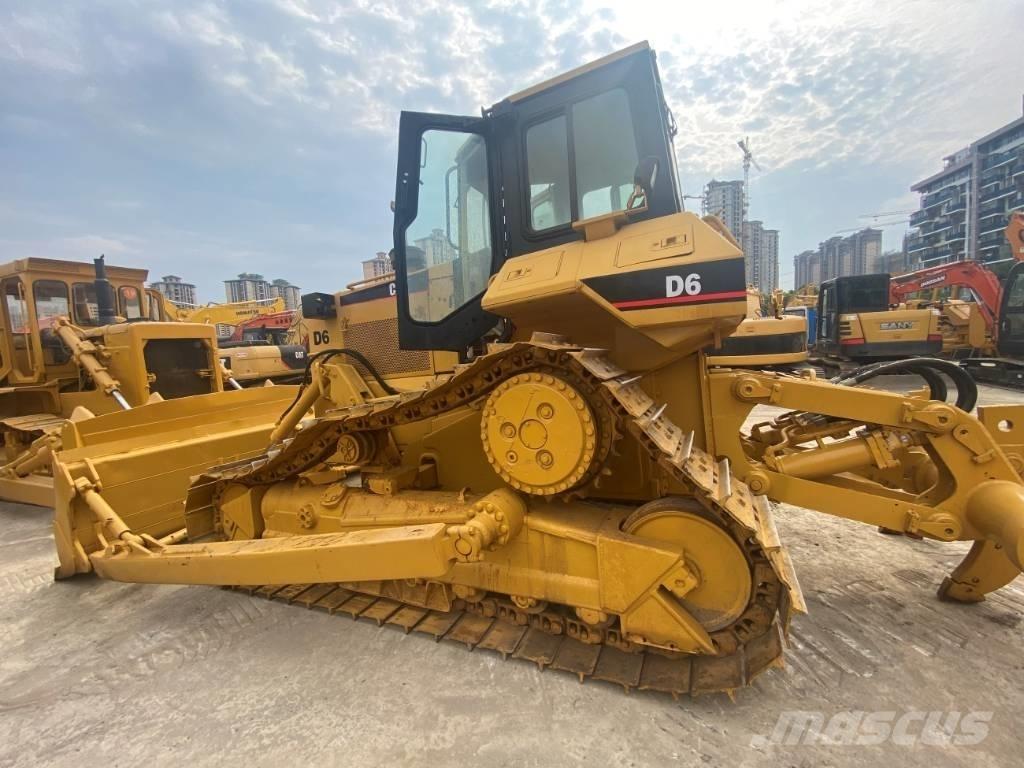 CAT D6R Buldožeri gusjeničari