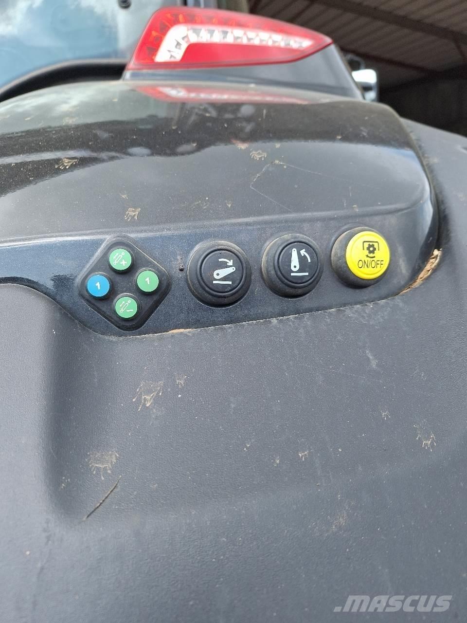 Valtra Q265 Traktori