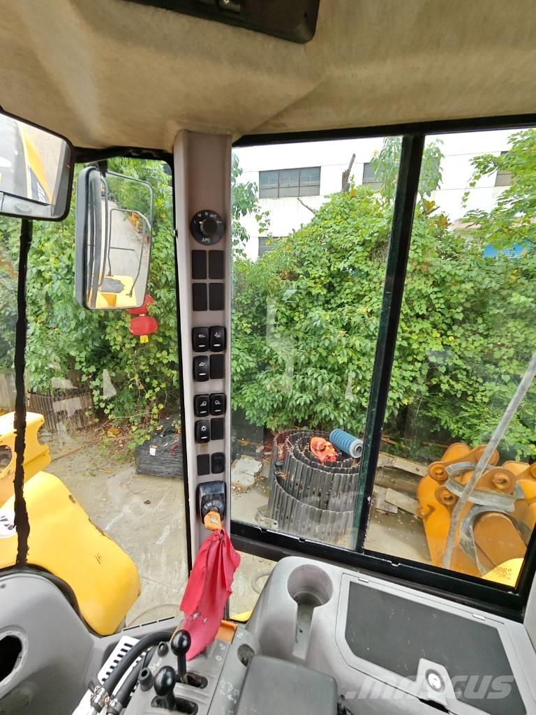 Volvo L 120 Utovarivači na kotačima