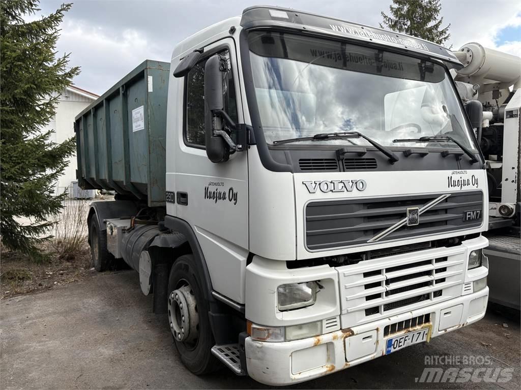 Volvo FM7 Demontažnii kamioni za podizanje kabela