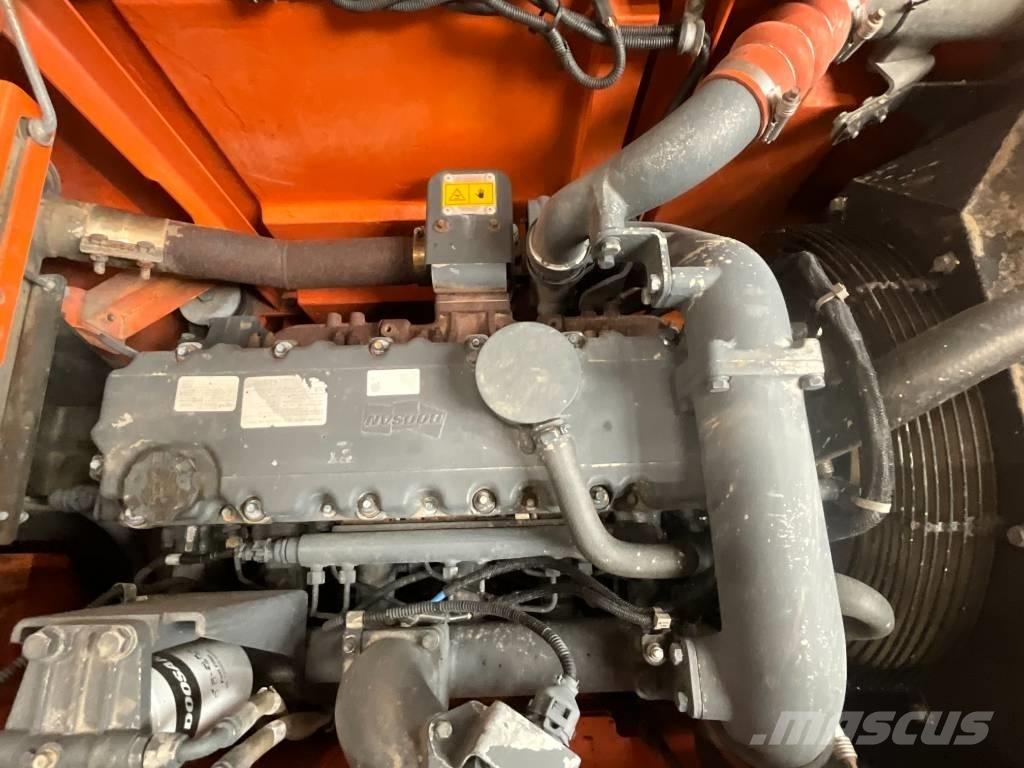Doosan DX 235 LCR Bageri gusjeničari