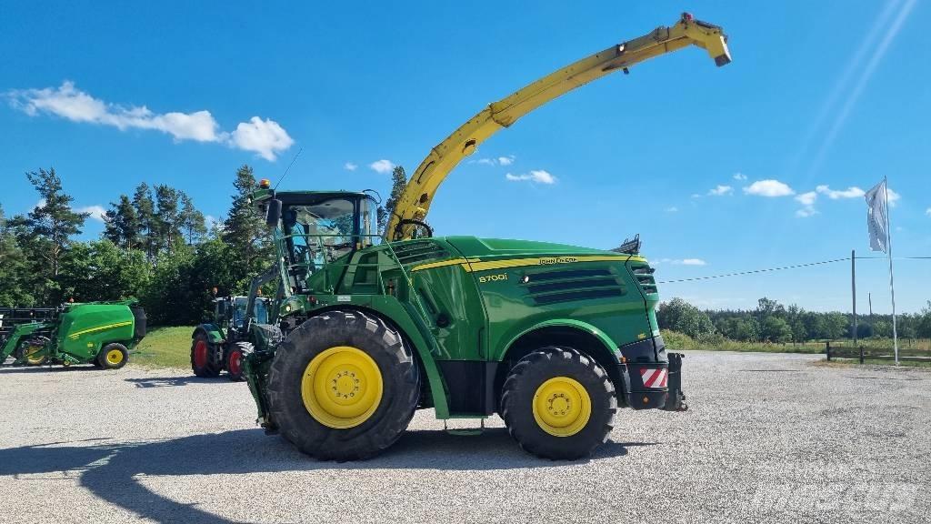 John Deere 8700i Strojevi za krmu na vlastiti pogon