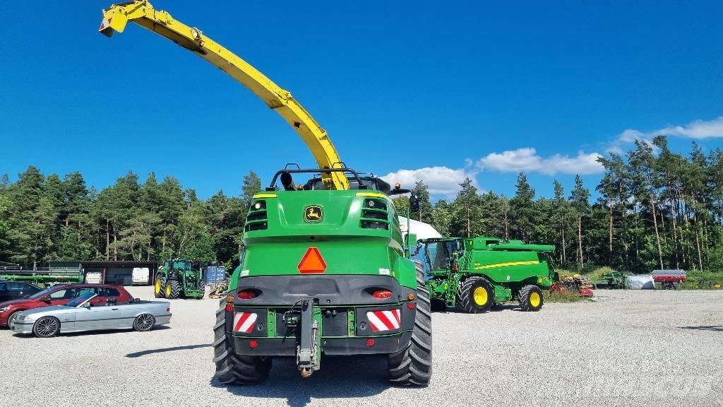 John Deere 8700i Strojevi za krmu na vlastiti pogon