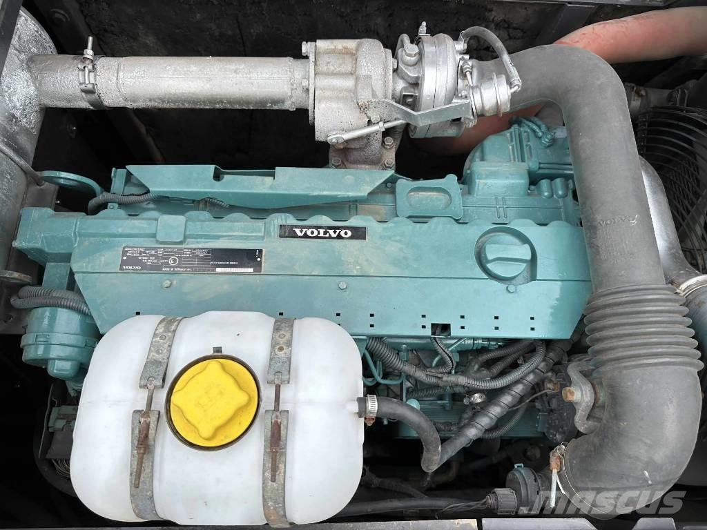 Volvo EC210D Bageri gusjeničari