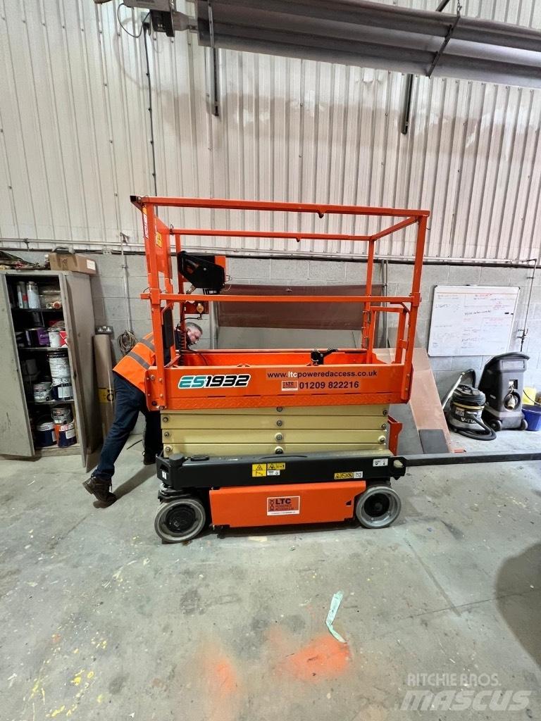 JLG ES 1932 Škaraste platforme
