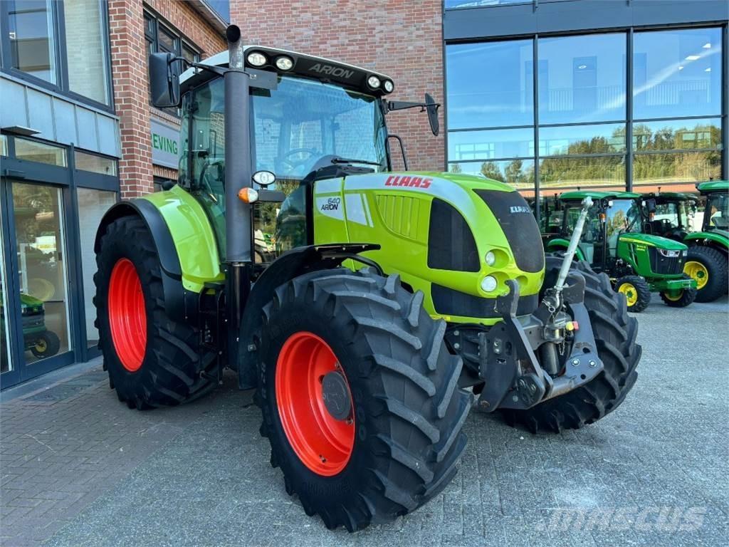 CLAAS Arion 640 Traktori