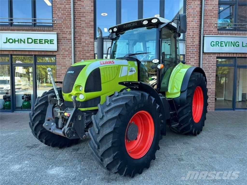 CLAAS Arion 640 Traktori