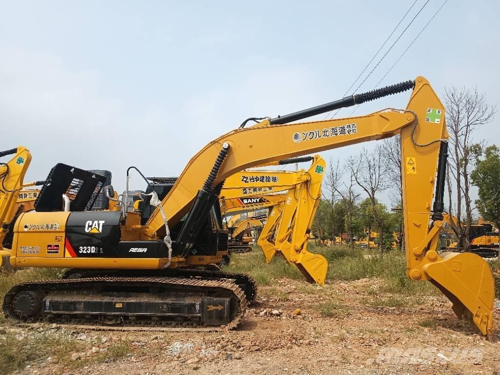 CAT 323D2 Bageri gusjeničari