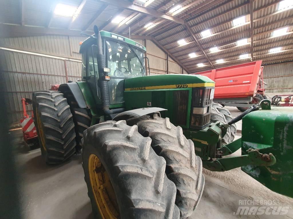 John Deere 7710 Traktori