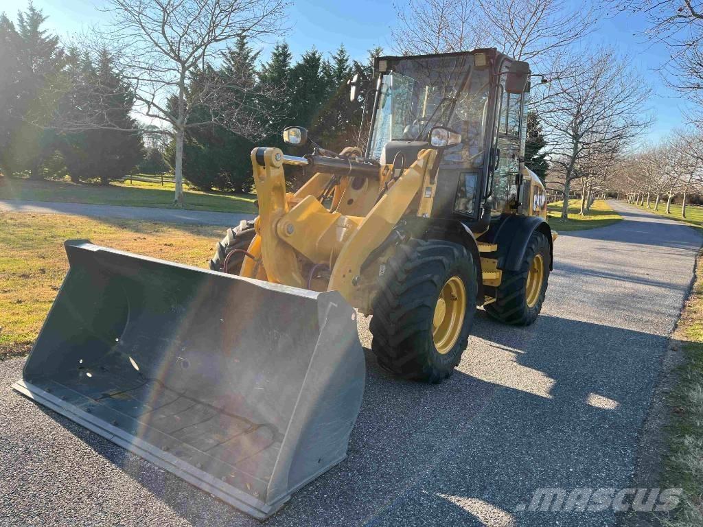 CAT 908M Utovarivači na kotačima