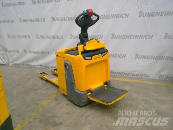Jungheinrich ERE 225 Nisko podizni električni viličar sa platformu