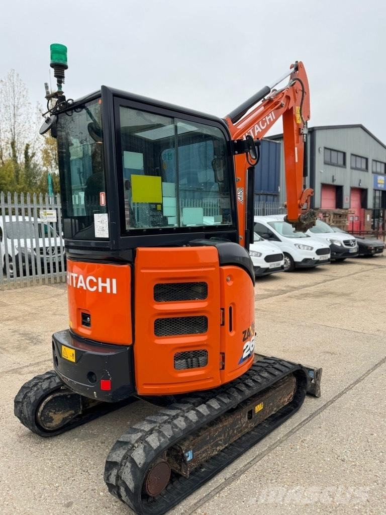 Hitachi zx26 Mini bageri <7t