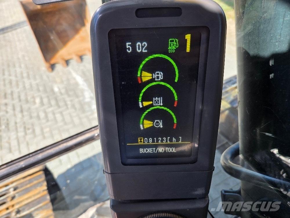 CAT 323DL Bageri gusjeničari