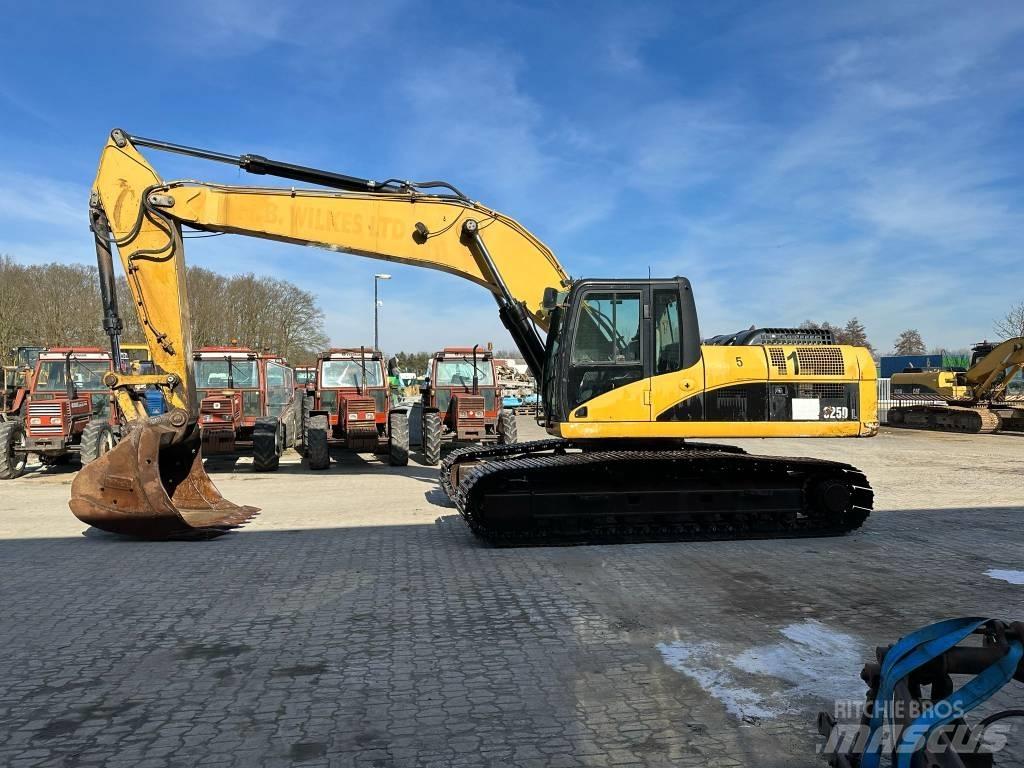 CAT 325DL Bageri gusjeničari