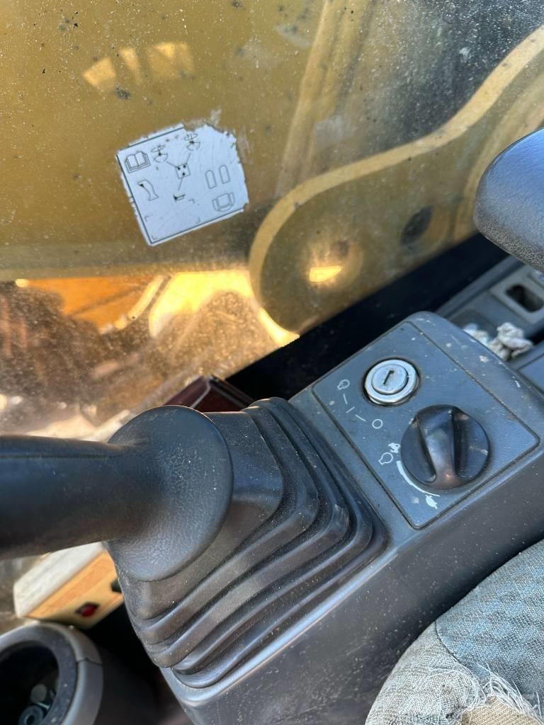 CAT 325DL Bageri gusjeničari