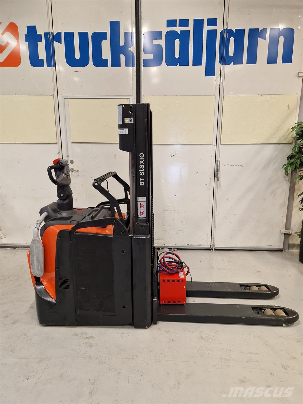 Toyota SPE200D Samopogonski ručni viličari