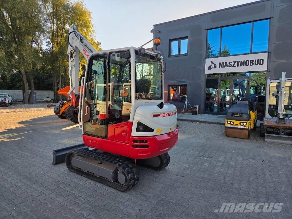 Takeuchi TB230 + HS03 Mini bageri <7t