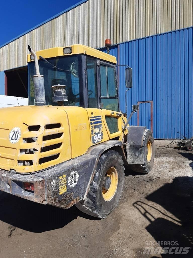 Komatsu WA95-3 Utovarivači na kotačima