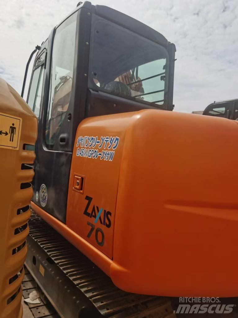 Hitachi ZX 70 Mini bageri <7t