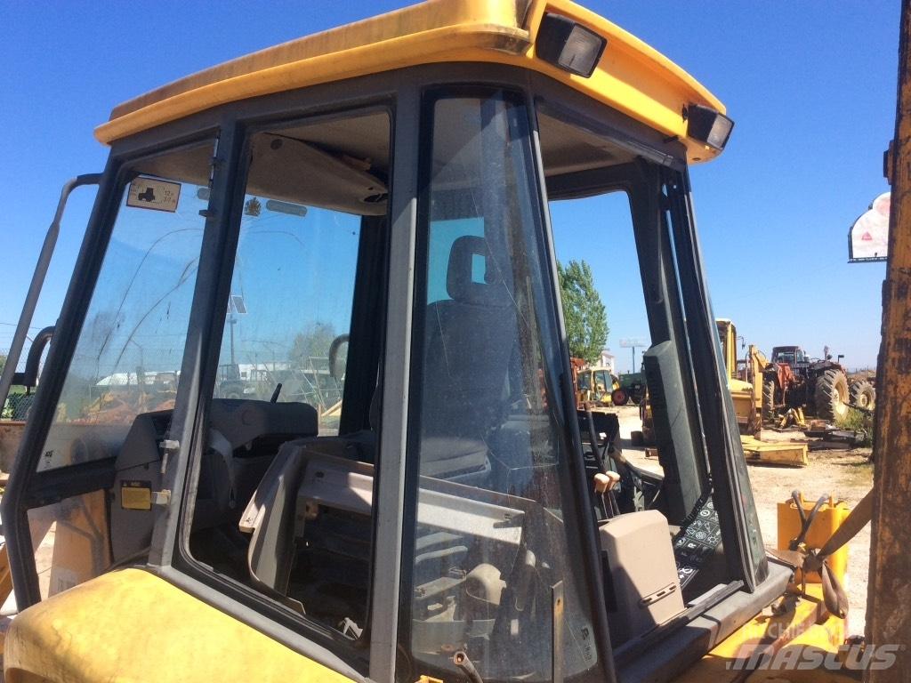 JCB 3 CX Kabine i unutrašnjost