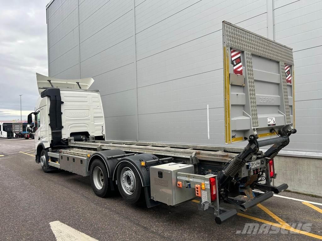 Volvo FM Demontažnii kamioni za podizanje kabela