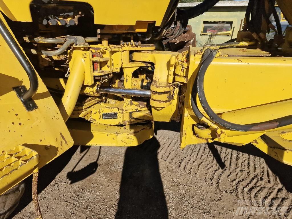 CAT 725 Zglobni demperi