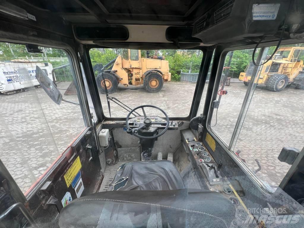 Bollnäs BT25T Vučna vozila