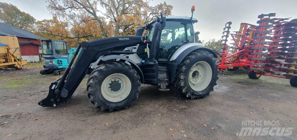 Valtra T 234 Versu Traktori