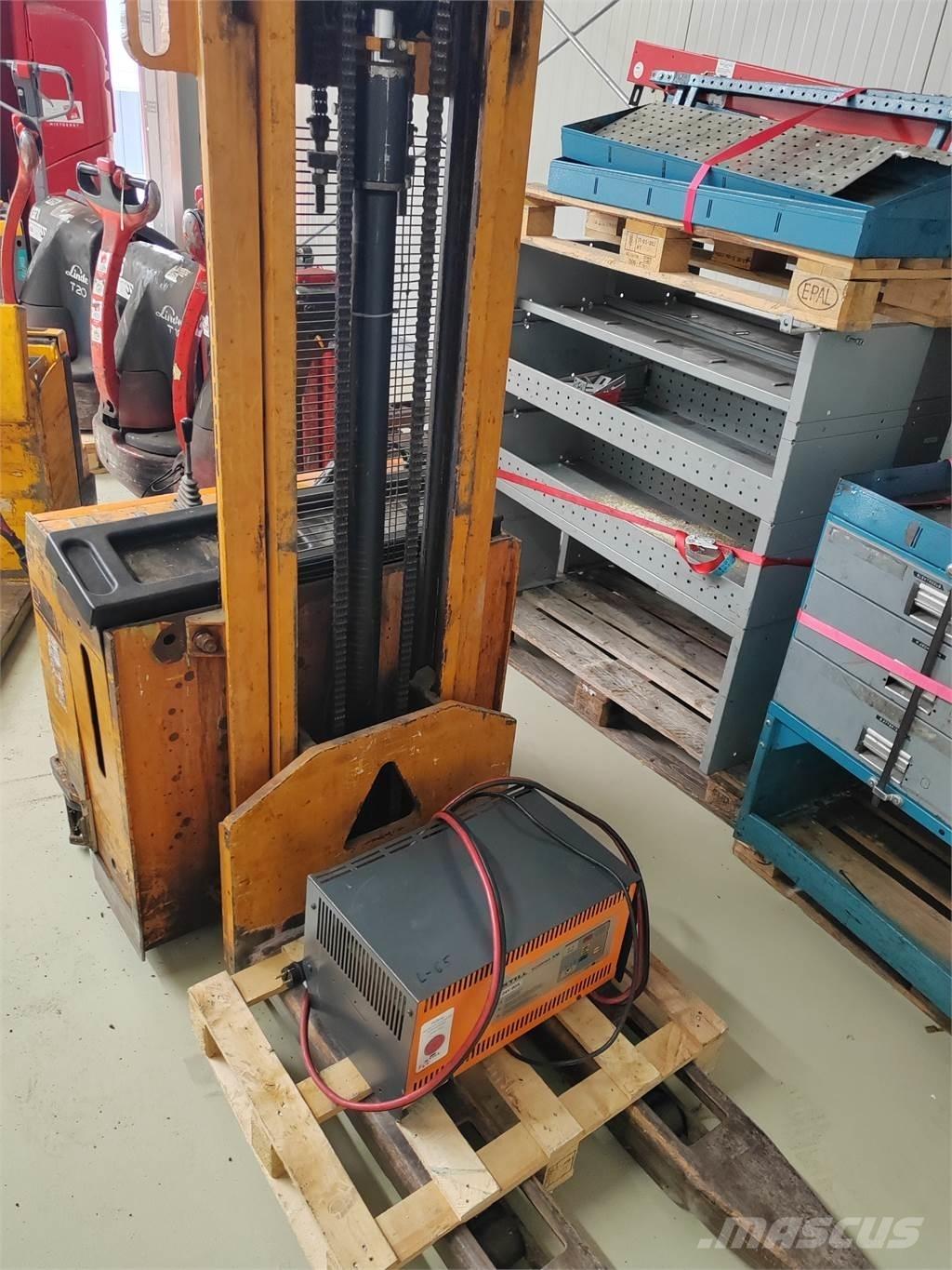 OM CT 13 Ručni električni viličar