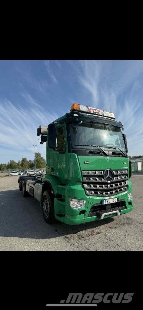 Mercedes-Benz Actros Rol kiper kamioni s kukama za dizanje