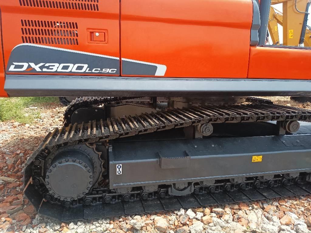 Doosan DX300LC Bageri gusjeničari