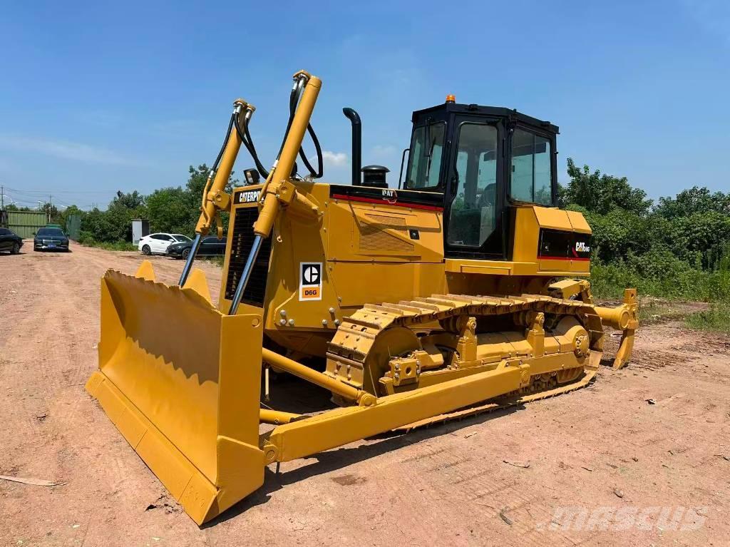 CAT D6G Buldožeri gusjeničari