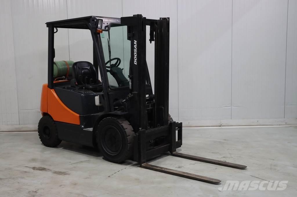 Doosan G25E-5 Plinski viličari