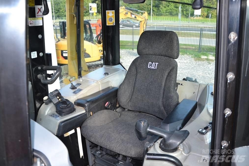 CAT D 6 N LGP Buldožeri gusjeničari